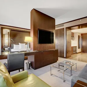 ***** Hotel Vdara & United States
